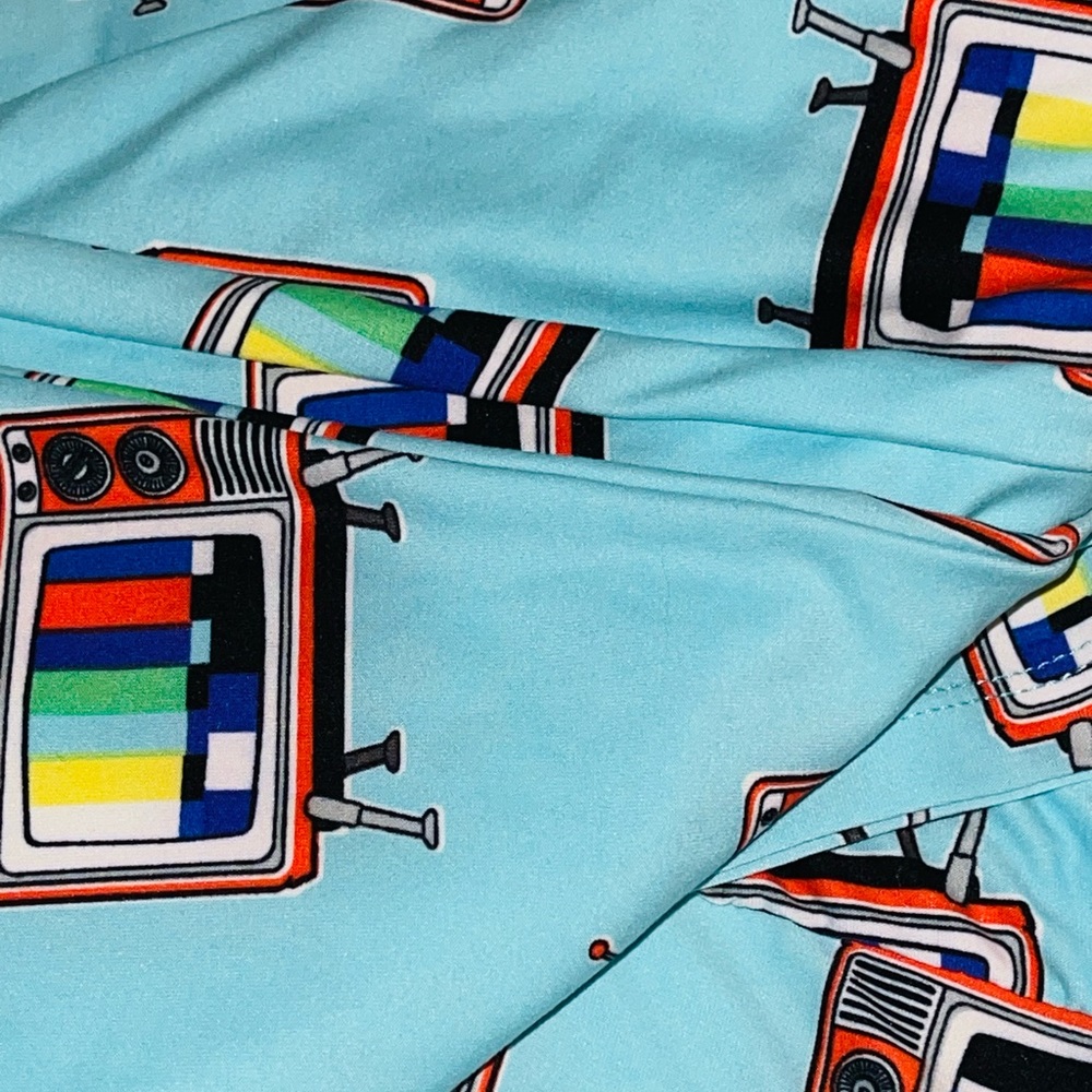 NEAT RETRO TV LULAROE LEGGINGS